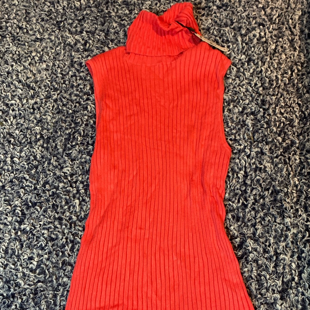 Express Red Ribbed Top NWT - Picture 3 of 5